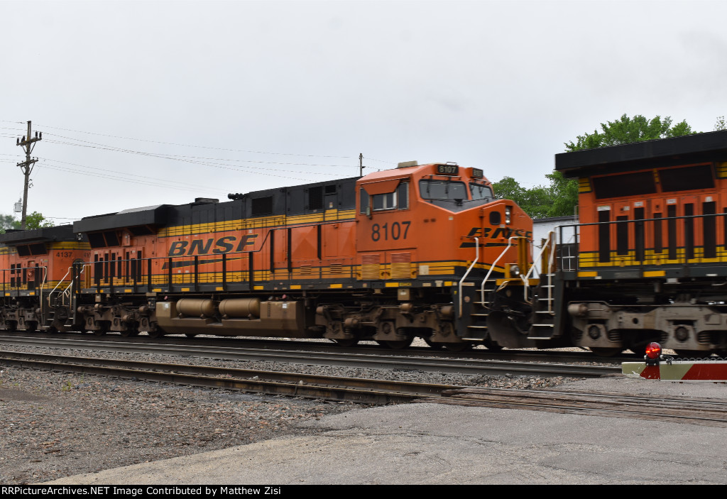 BNSF 8107